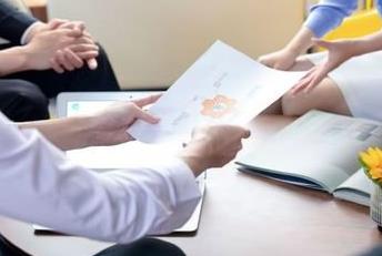 小微企业如何平衡员工安置与债务偿还